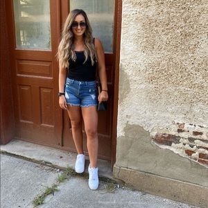 Meet your Posher, Allison